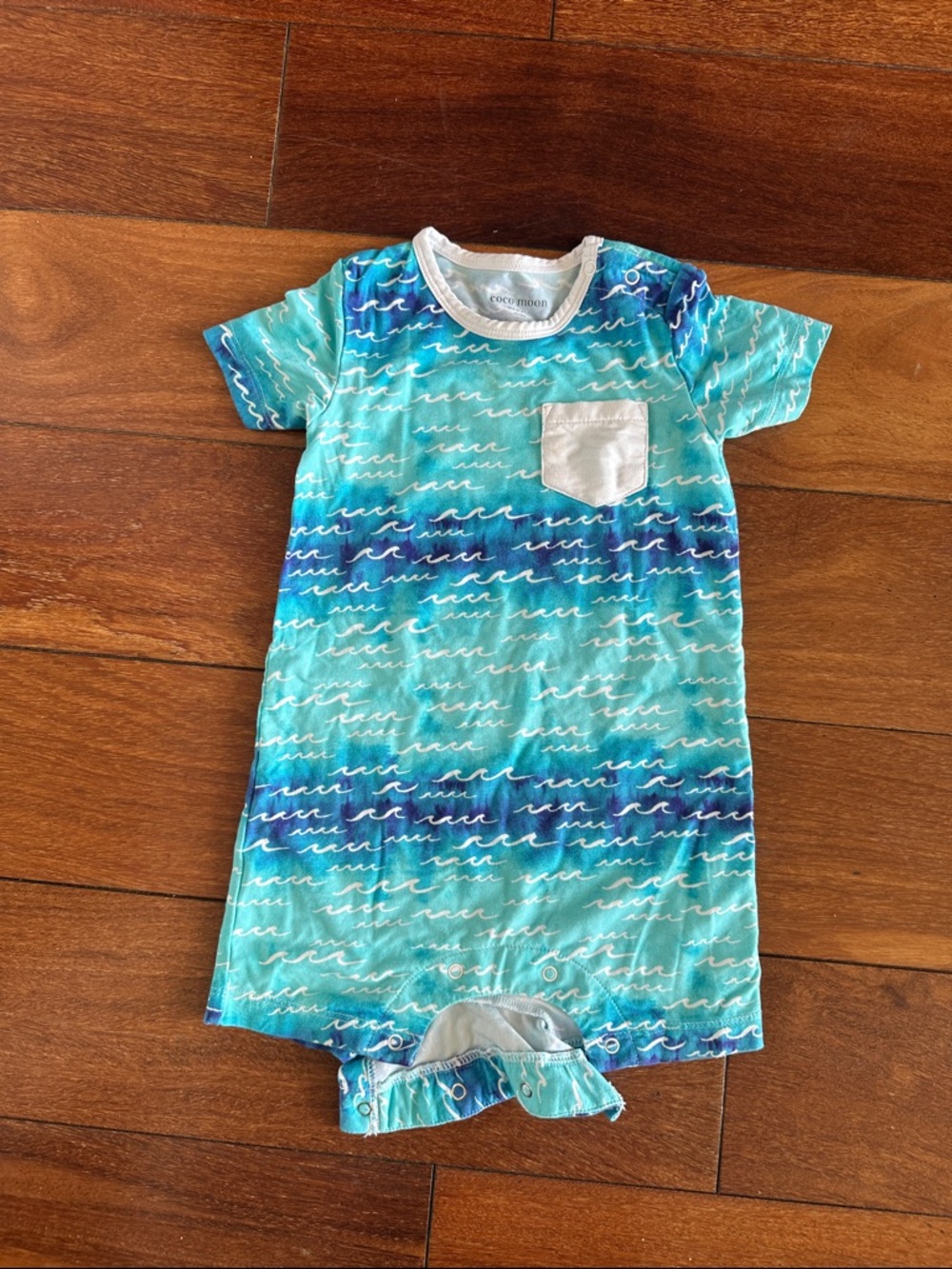 Coco Moon size 12-18 Aqua Wave Short-Sleeve Baby Bodysuit Romper